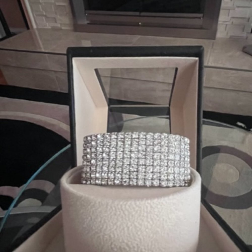 Brilliant Shine Rhinestone Stretchable Bracelet Silver Tone New